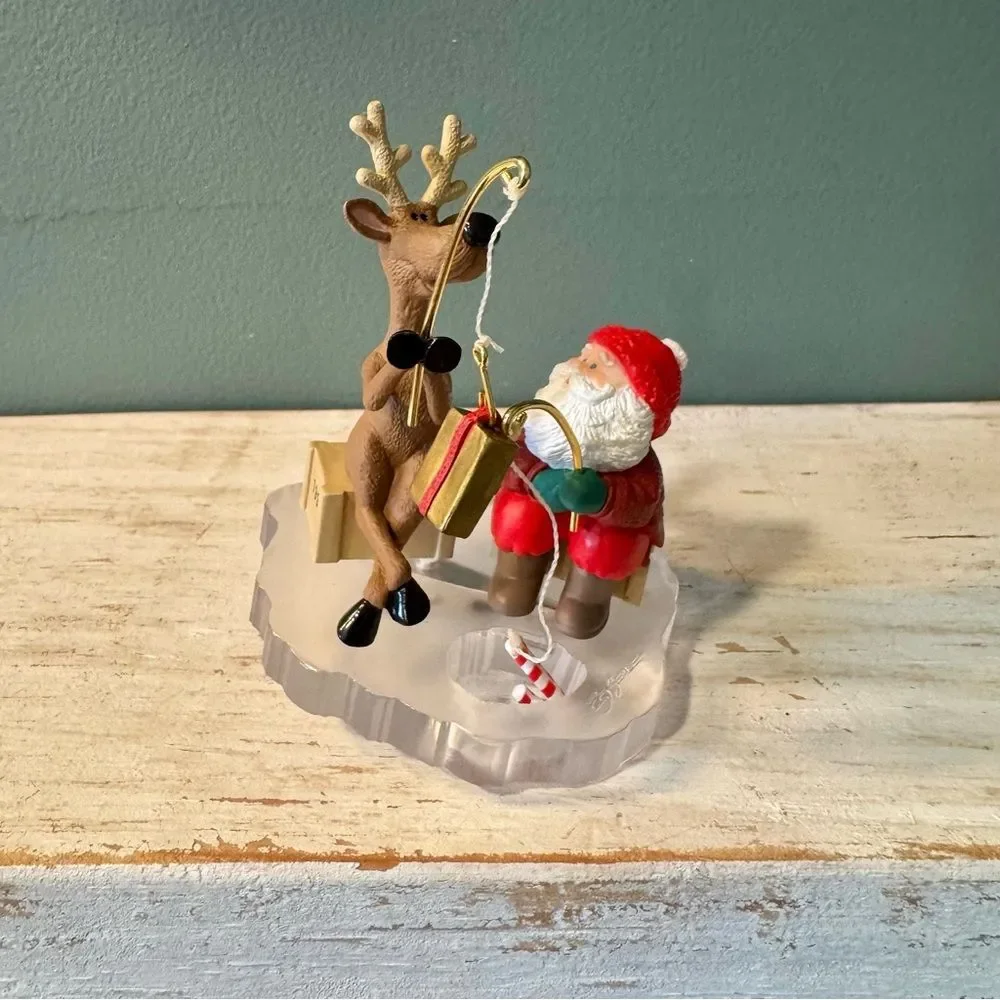 1995 Hallmark Collectors Club Fishing For Fun Clip On Vintage Keepsake Ornament